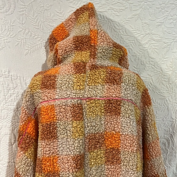 Davi & Dani Sherpa hooded jacket, size small - Picture 9 of 16